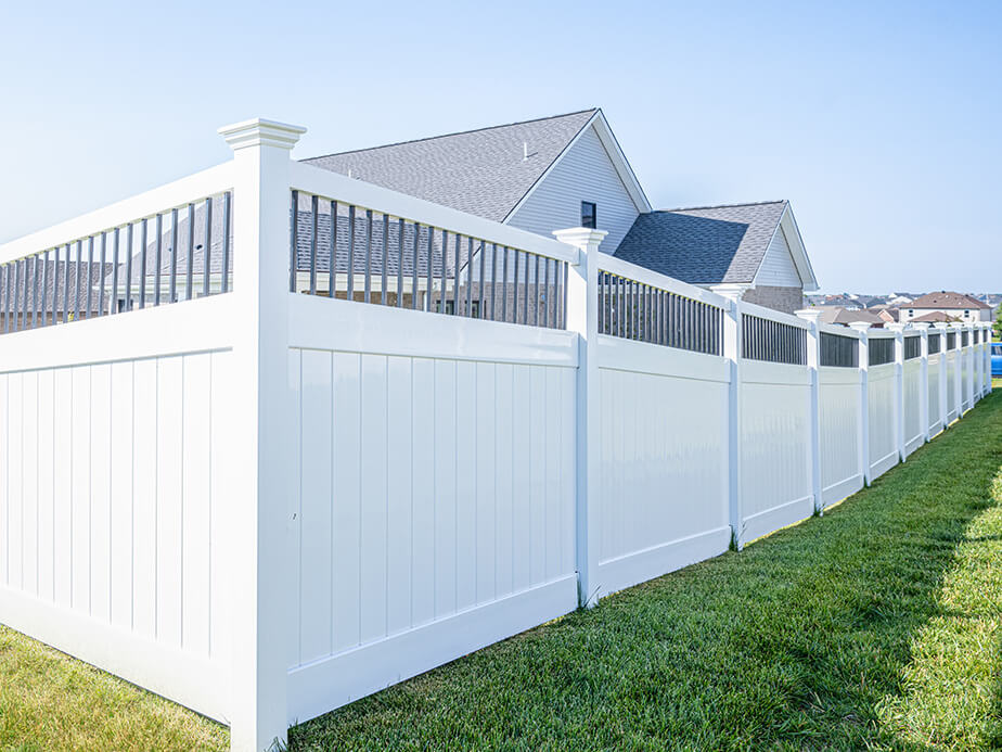 Residential fence company in Wyoming